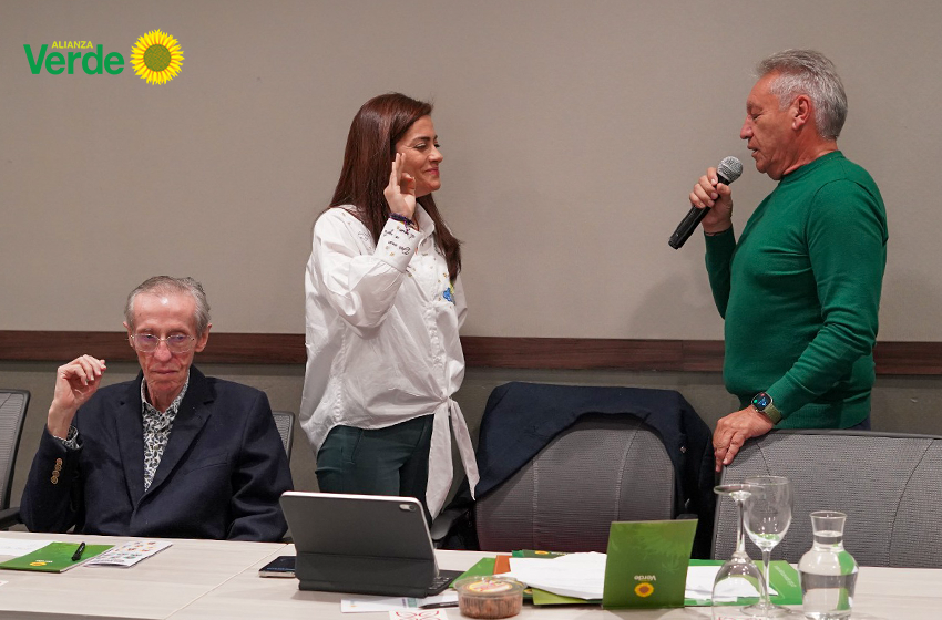 Alianza Verde elige por primera vez una mujer como copresidenta